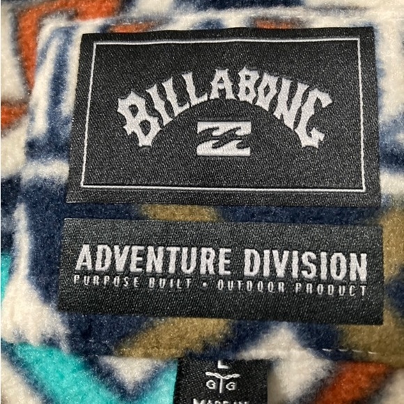 NWOT Large Aztec pullover - Picture 3 of 4